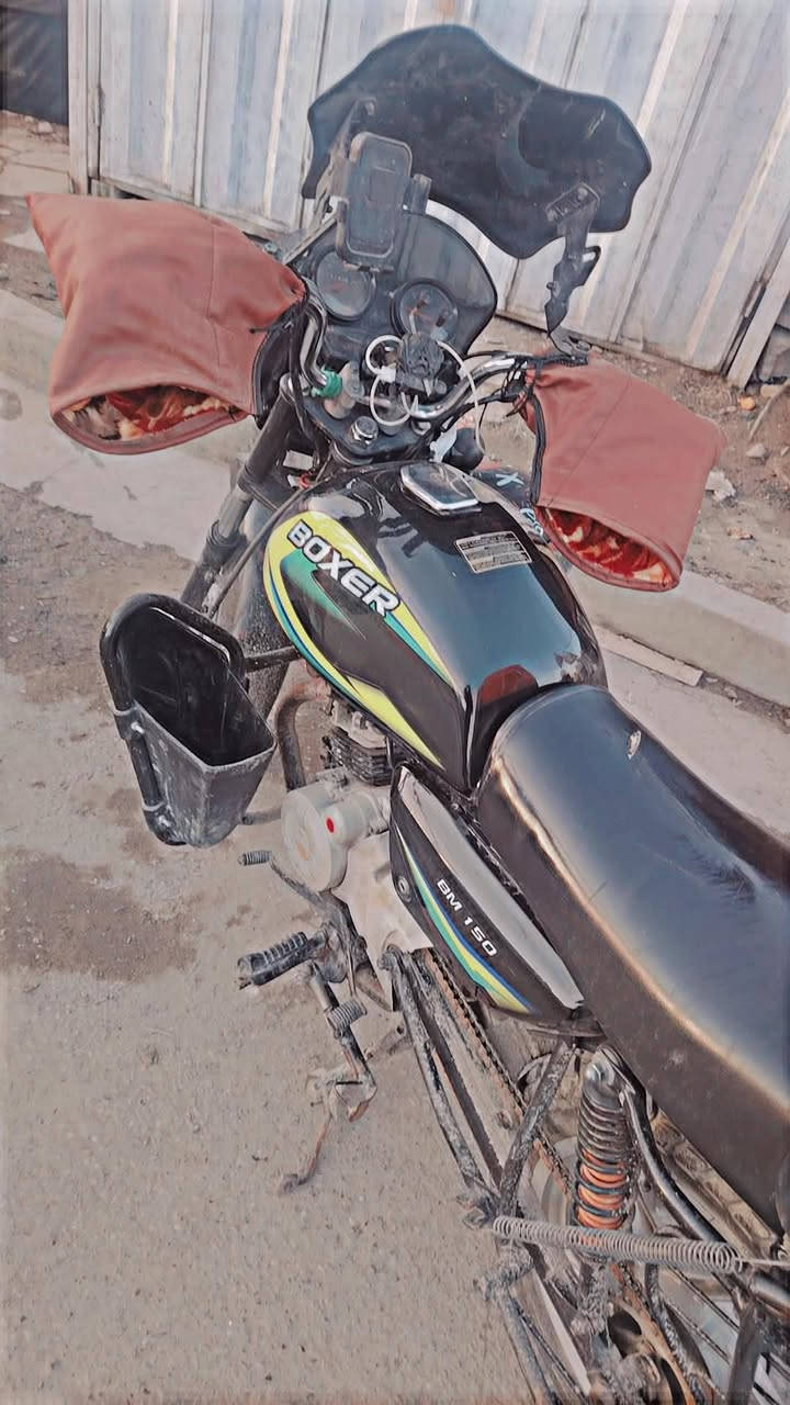 دراجه بوكسر موديل 2019 نضيفه أوراقها ضايعه باقيه بس الاستنساخ السعر 800 وبيها مجال العنوان البياع ***********
