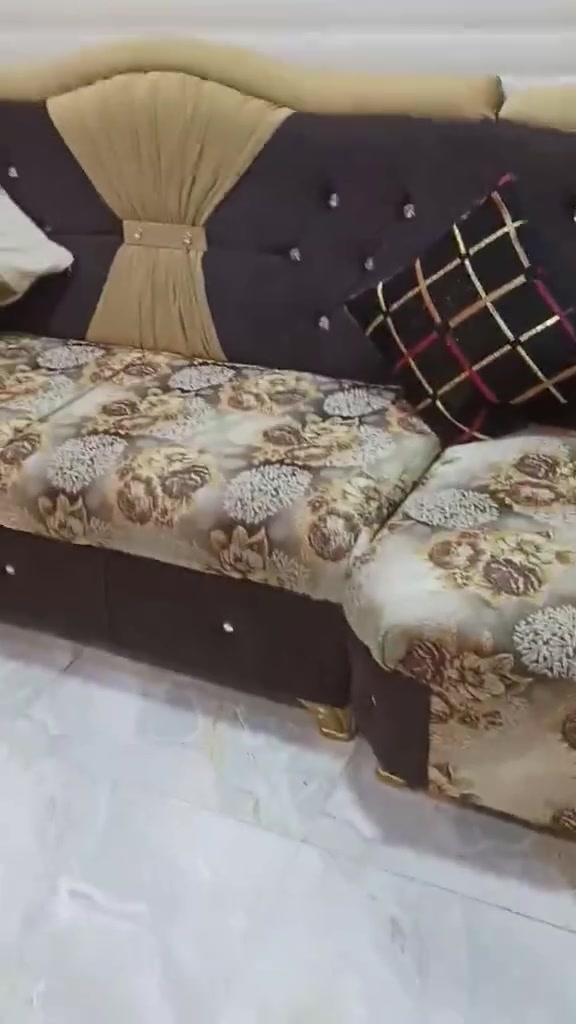 ديوان للبيع عشره متار الرقم  ***********
