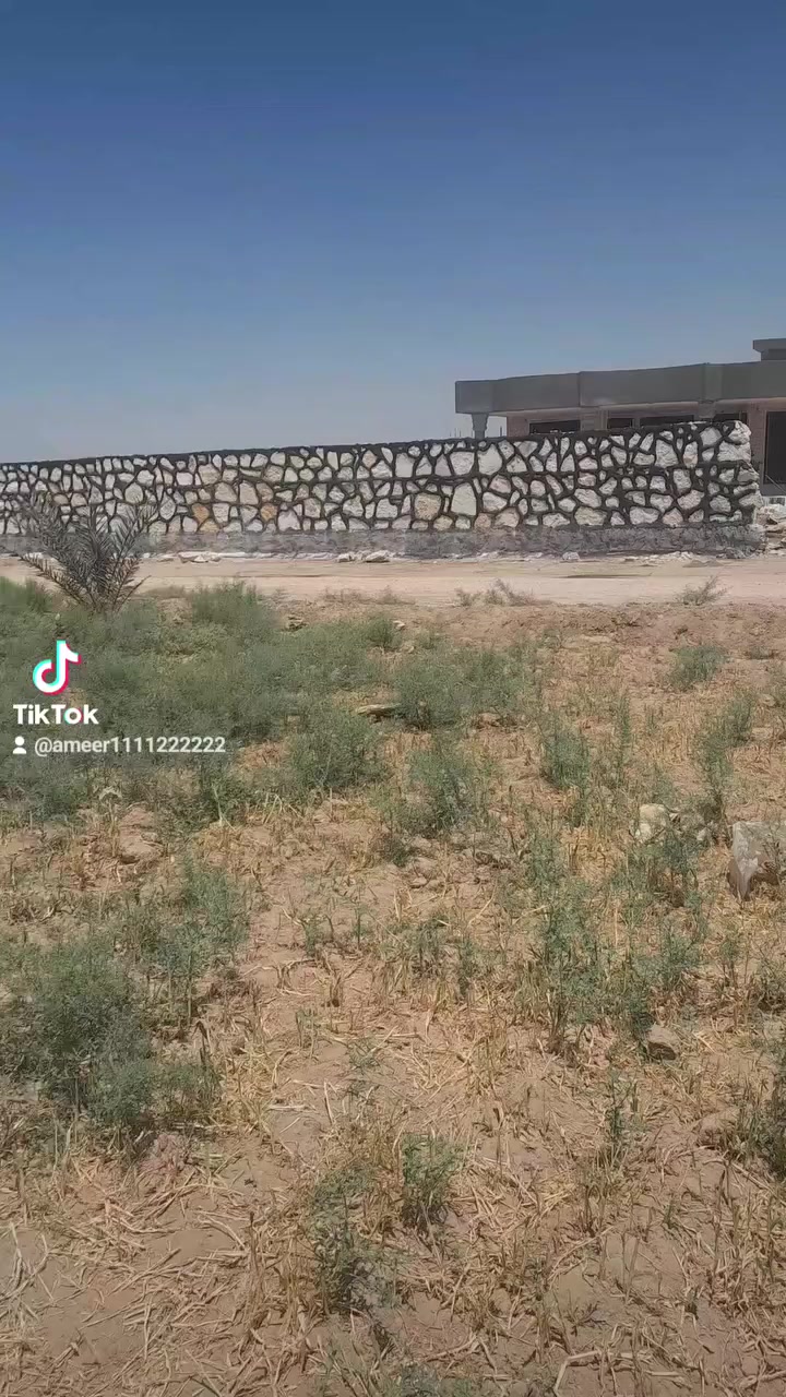 السلام علیکم بناء حجر كرسة وعمل الاستفسار الاتصال ***********
