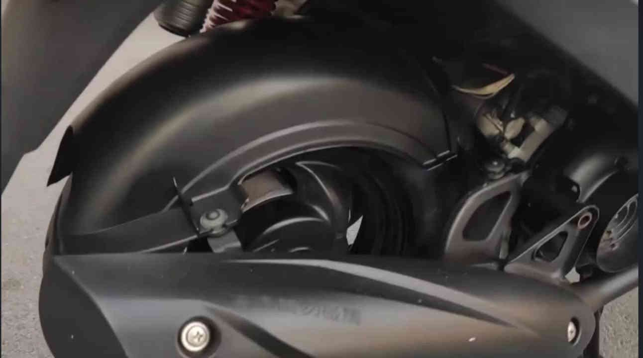 سلام عليكم درجه البيع ماكس ثعلب ياباني السرعه 140
مكان بغداد الدوره درجه نضيفه  محرك ما مفتوح نضيف  شغل وتطلع شد بيه اذه بيه شي ترجع 
اوراق كامله كمارك مدفوع كلشي كامل بس بيه نقص شوي سعر درجه 500بي مجال  متوجد وتساب وفيس *********** لحد يسالني شي بعد لين كلشي ماعرف بلدرجات تجي تفحص وشوف وتاخذ وتطلع
