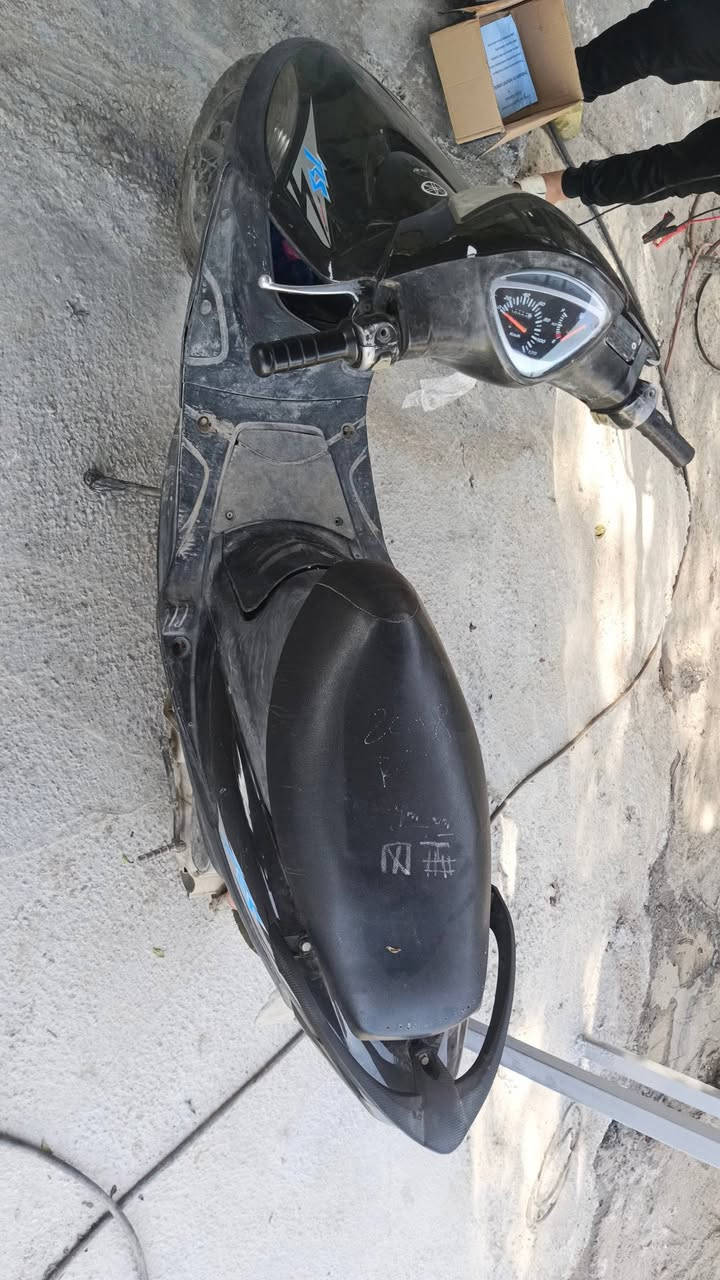 السلام عليكم 
دراجة ماكس بوشة محورة 55 كهربائيات كلها شغالة السعر 400 وبيها مجال مكاني بابل الاسكندرية رقم الهاتف 

***********
