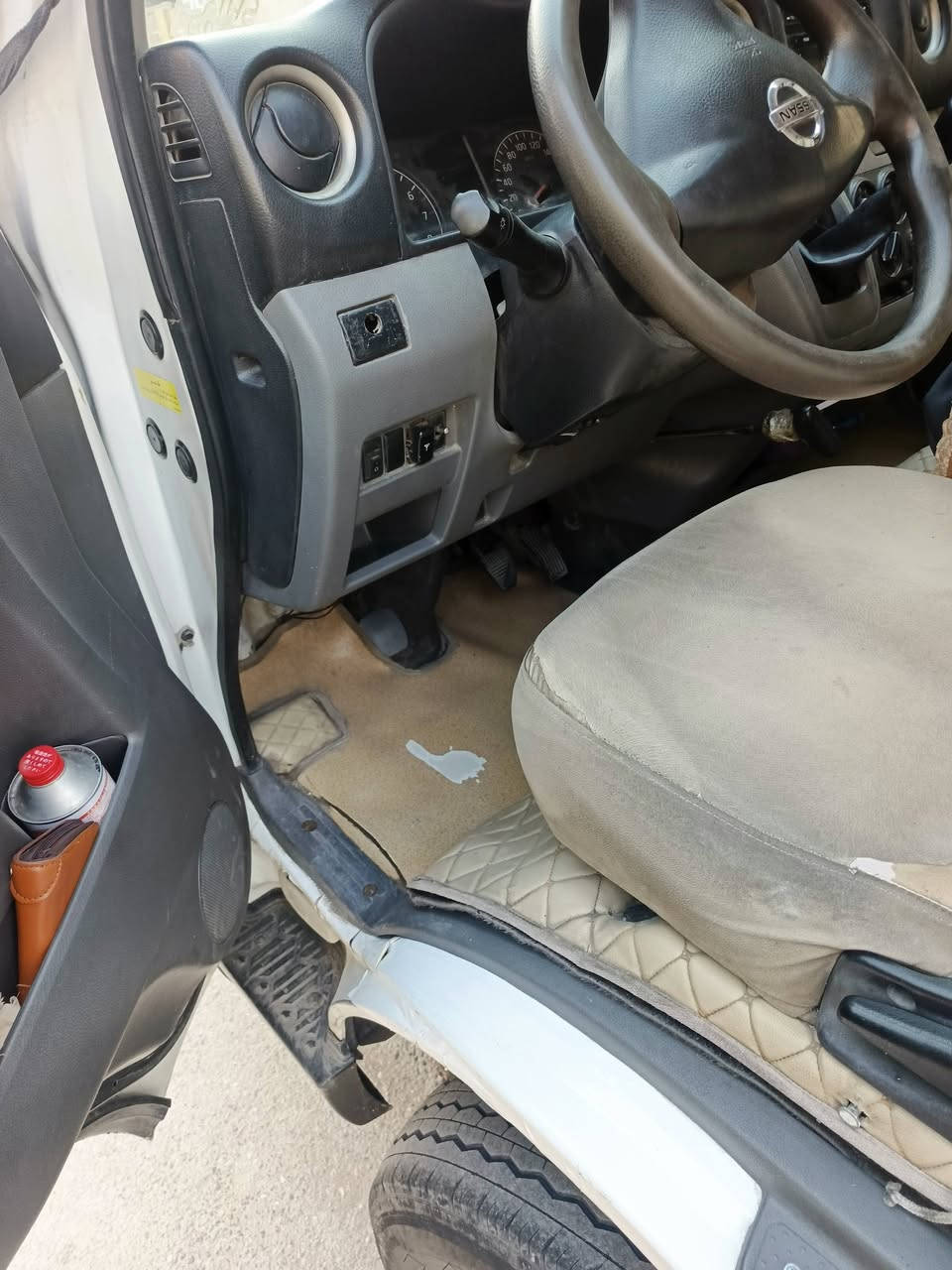 السلام عليكم كيه نيسان يورفان عالي مكفولة كفالة عامة سيارة موديل ١٦ رقم بغداد السعر ٢٣٠  مكاني الدورة للاستفسار الاتصال ***********
***********
