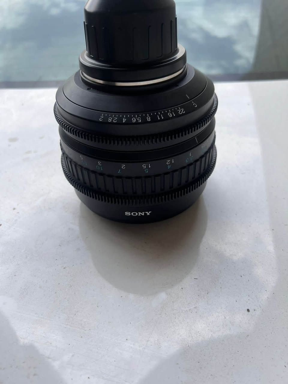 السلام عليكم
كامرات اثنين للبيع مواصفاتهم 
     الشركه Sony
النوع: عدسة سينمائية (Cinema Prime Lens)
البعد البؤري:
    50mm
    85mm
 فتحة العدسة تصل إلى T2 تقريبًا (بحسب التدريج الظاهر)
 مانوال فوكس بالكامل.
 حلقات مسننة للـ Follow Focus.
 تدعم كاميرات Sony E-Mount السينمائية
سعرهم1,500
مامستخدمات نهائياً 
عنواني النجف قريه الغدير للتوصل
***********
