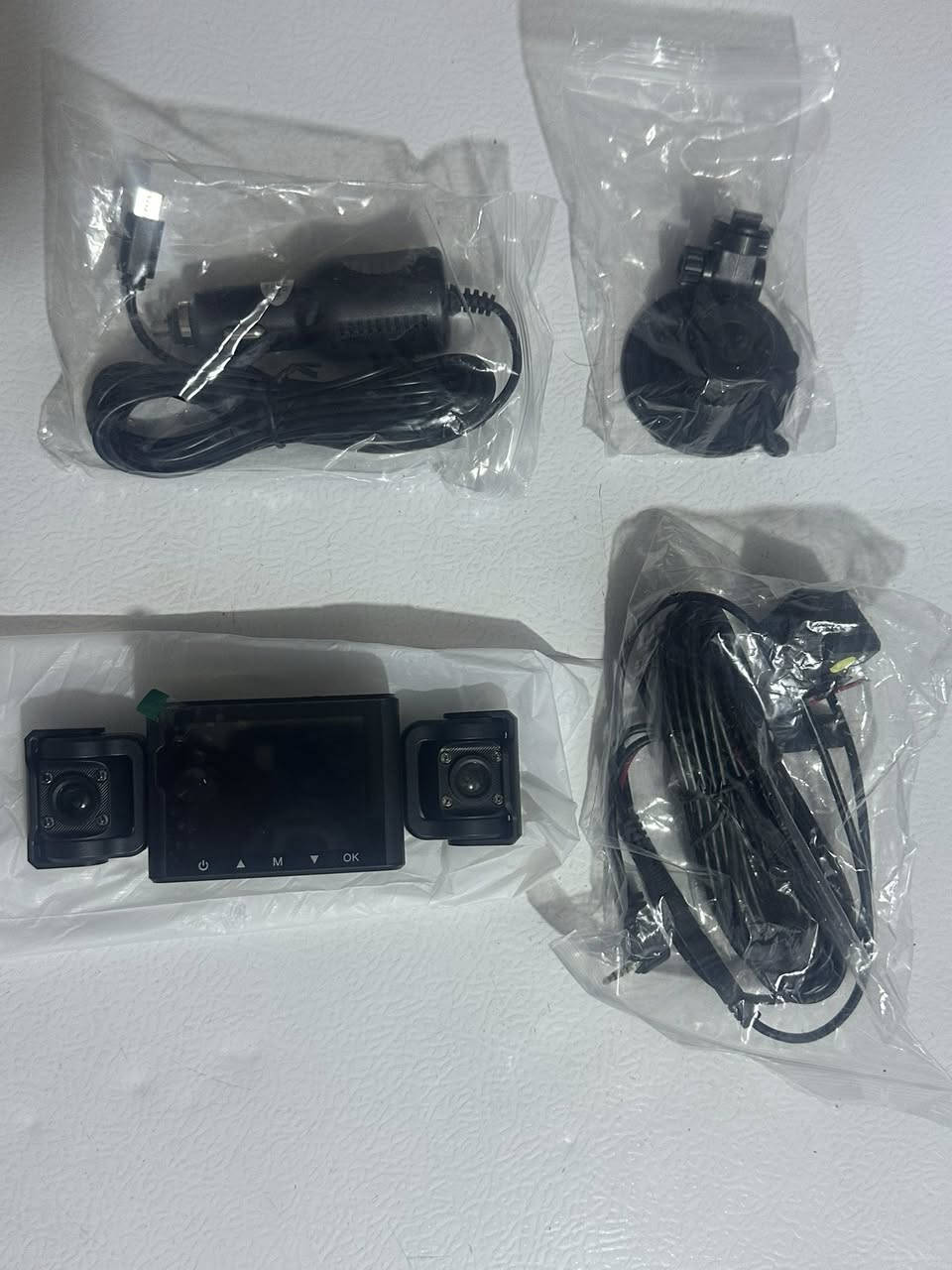 السلام عليكم اخوان للبيع
داش كام 4 كامرات


**إذا كنت صاحب هذا الإعلان وتريد حذفه لأي سبب، رجاءا أرسل رسالة إلى الدعم الفني**