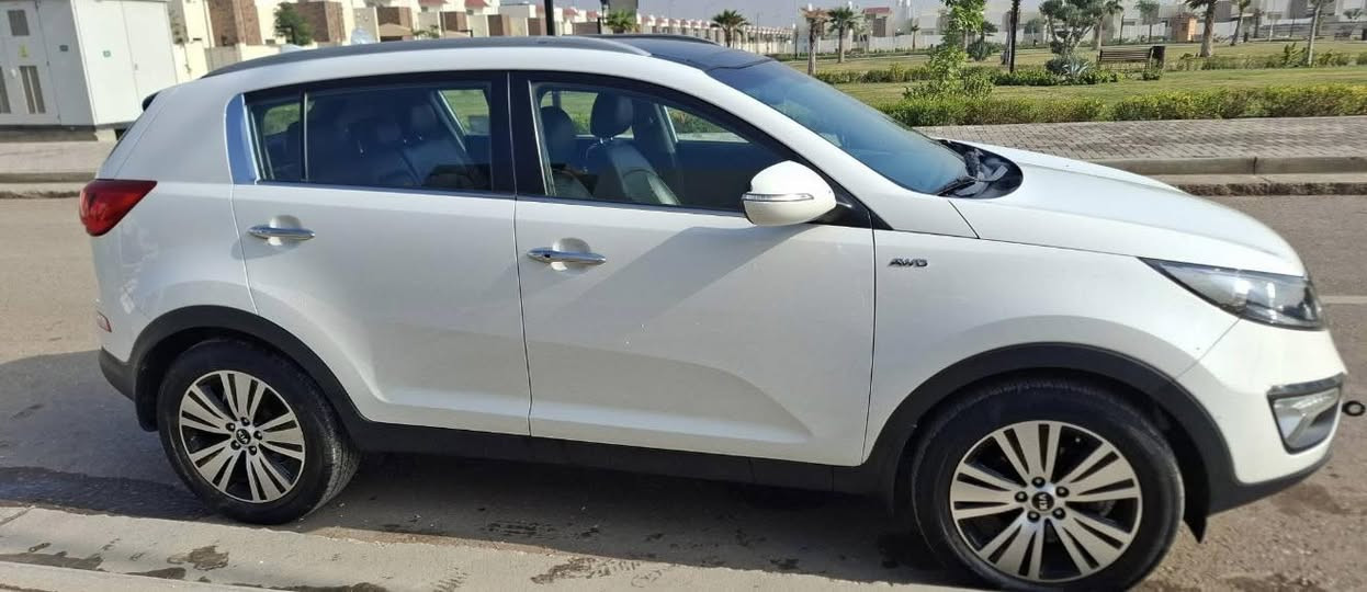 السلام عليكم ورحمة الله وبركاته عندي عملية مستعجل ع بيعتها سبورتج2015خليجي دوش محرك وا حدادية صدر واتايرات (كفاله عامة فقط بية ملاحضات بسيطة مثل شبر وانص ب جاملغ المامي شياء بصيطة (السعر 135بية مجال اليحب ياتصل ع الرقم ***********
