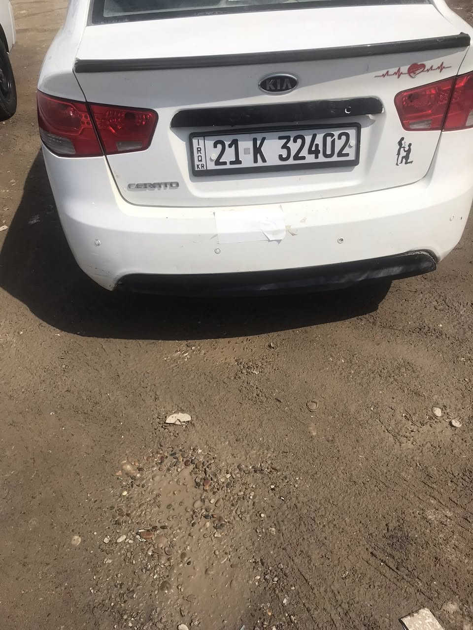 السلام عليكم كيا سيراتو  خليجي 2011للبيع السياره بيها. بل البنيد شويه صبغ  السياره نضيفه حيلل رقم سليمانية. مواصفات فول عادي السعر ١١١ورقه. وبيها مجال  والاستفسار عل الرقم *********** العنوان صلاح الدين سامراء وموجود وتساب
