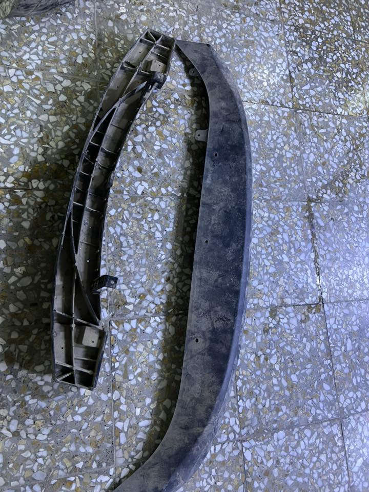 سلام عليكم من رخصت لادمن غراض النترا17و18بس البطاين مال 19و20 الباقي كله مال17و18المكان بغداد بس هذني عندي***********
