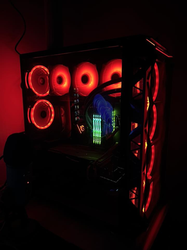 سلام عليكم تجميعه للبيع مواصفاته المعالج 9900 19 intel core
المذر بورد TUF 2390-PLUS GAMING 
الرامات 32 DDR4
سعة التخزين 2512 GB
كارت الشاشة NVIDIA GeForceRTX 2070 Super 
الشاشة 240 Alienware 25 Gaming Monitor AW2521HF 240HZ السعر مليون و ٣٠٠ بيها مجال بسيط مكاني نجف التجميعه مع الميز بس بدون كرسي الي يريد الكرسي سعره وحد موبايل *********** ايضا تفاصيل التجميعه بالصور موجوده
