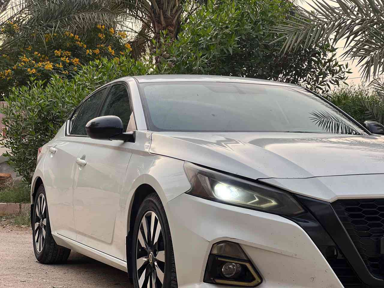 نيسان ألتيما موديل ٢٠١٩ مواصفات SR الضرر تبديل بونيد والجامرلغ الأيسر بارد السعر ١٤٧ وبيها مجال مكان سيارة بغداد ديالى ‏‪***********‬‏
