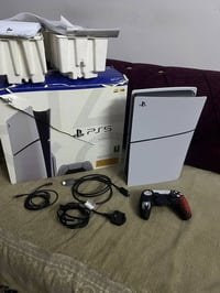 بلي فايف اسلم واحد تيره 1000GB نضيف كلش مستخدم قليل كامل ملحقات يده ما...