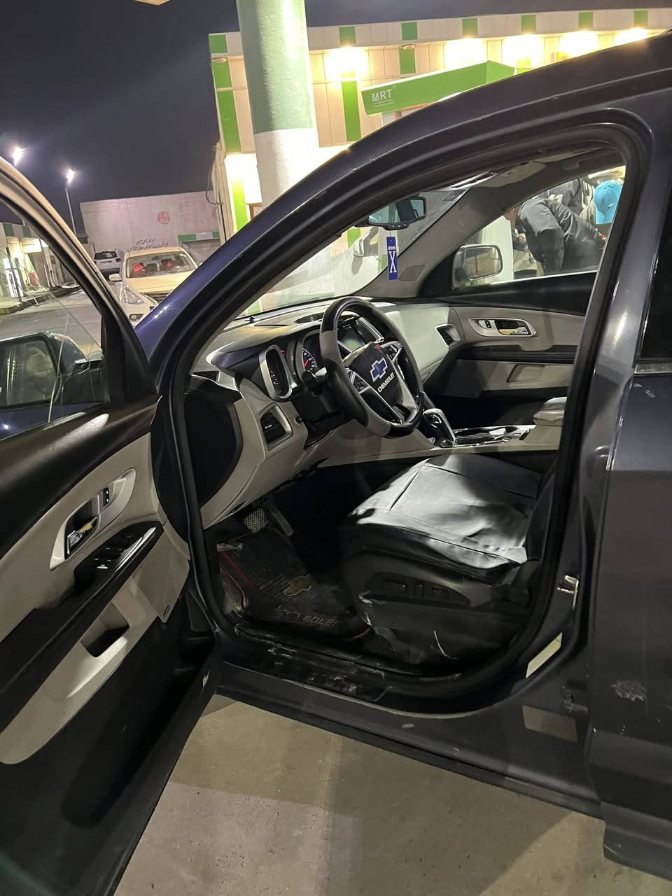 شوفرليت كوينكس 2013  بيه جاملغ فول مواصفات ماعده لبصمه كير مكينه تبريد كفاله حداديه تخم تاير كله جاهزه تحويل مباشر السعر 89 بيه مجال بسيط رقم الهاتف ***********
