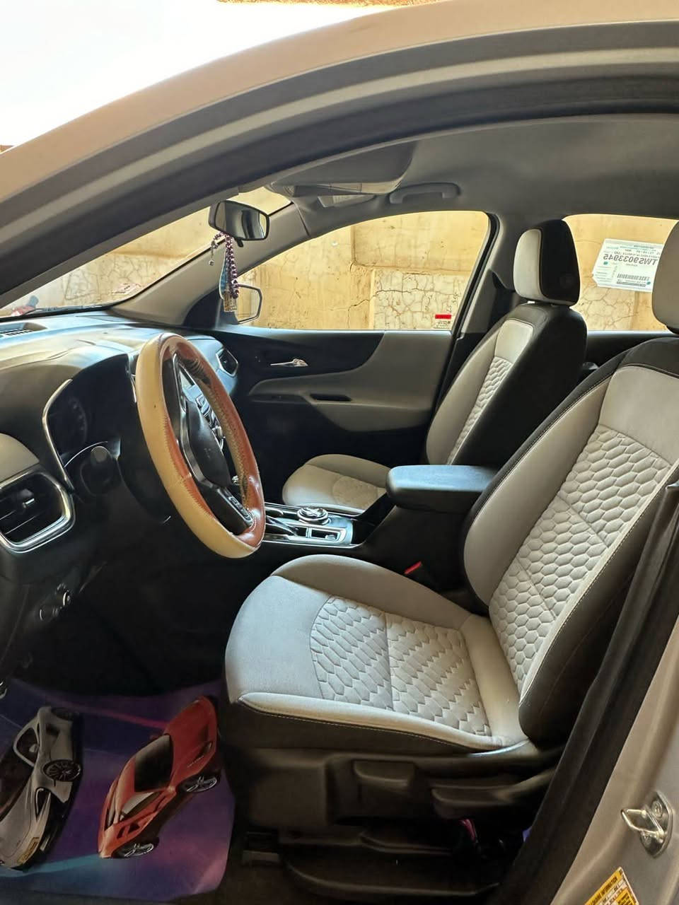 شوفر كوينكس موديل 2018 رقم انبار الضرر بنيد جاملغ السعر 118 وبيها مجال مكان السيارة انبار فلوجة للستفسار اتصل على الرقم ***********
