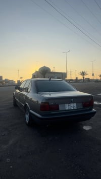 بي ام حجم 520 كبس دجتال سياره فول بس كير عادي سلايت روف تدفئ بلكشنات ٤...