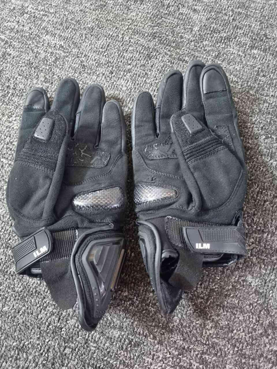 سلام عليكم دايوان لاتي  رقم بغداد(2023)
دراجه جاهزه ومكفوله برغي مامبدل بيهة استخدام شخصي 
دراجه بيهة لايت لد اصلي
مبدل تاير خلفي اصلي مشلن
مبدل زنجيل  ابو الربل الاصلي
ودشالي اصلي خلفي امامي 
بلاضافه وياهة خوذه اصليه من متجر الخوذ الاصليه مشتريهة وبيهة سماعه خوذه اصليه
جفوف اصلي من نفس الماركه مال خوذه 
وياهة زوج جفوف هديه 
مكان دراجه بغداد الحسينيه يم مرور الحسينيه تشتري منا احولك منا 
سعر 3 ملايين و 40 الف 
***********
