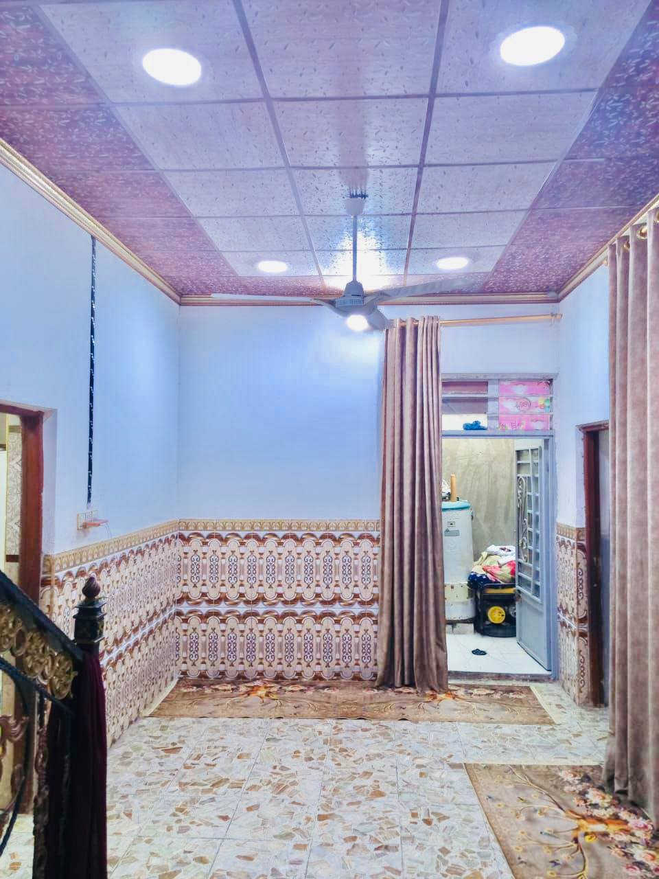 دار البيع 100متر أساس تجعيب بناءً بلوك السكف عكاده بي غرفتين وصاله ومطبخ واستقبال وصحيات داخليه وخارجيه السعر25وبي مجال بصيط بيع نقد فقط العنوان النجف الاشرف كوفه شارع المعمل بكفه مدرست علي الرماحيي
***********
***********
