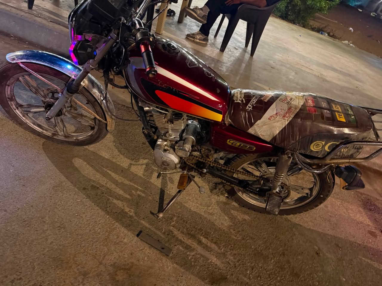 � للبيع 🚨
🏍️ دراجة سيفان موديل 2021

✅ شغالة كامل وما بيها أي نقص

✅ سلف وهندر شغال

✅ لا تبخير ولا تنقيص

✅ تايرات جديدة

✅ أوراق كاملة وياها

✅ دراجة عملية للشغل والاستخدام اليومي، توديك وترجعك وما توكفك بالطريق بإذن الله.

💰 السعر: 325 ألف (قابل للنقاش بالمعقول)

📍 المكان: بعقوبة

📞 للاستفسار:***********
