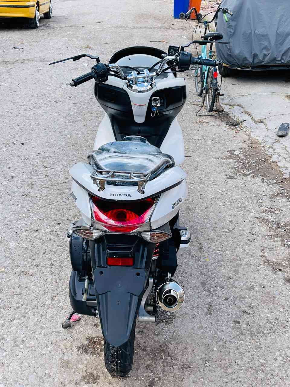 سلام عليكم بي سي اكس لبيع الدراجه مكفولهه كفاله عامه ما عده الكفر بي شغلات خفيفه الستفسار ***********
