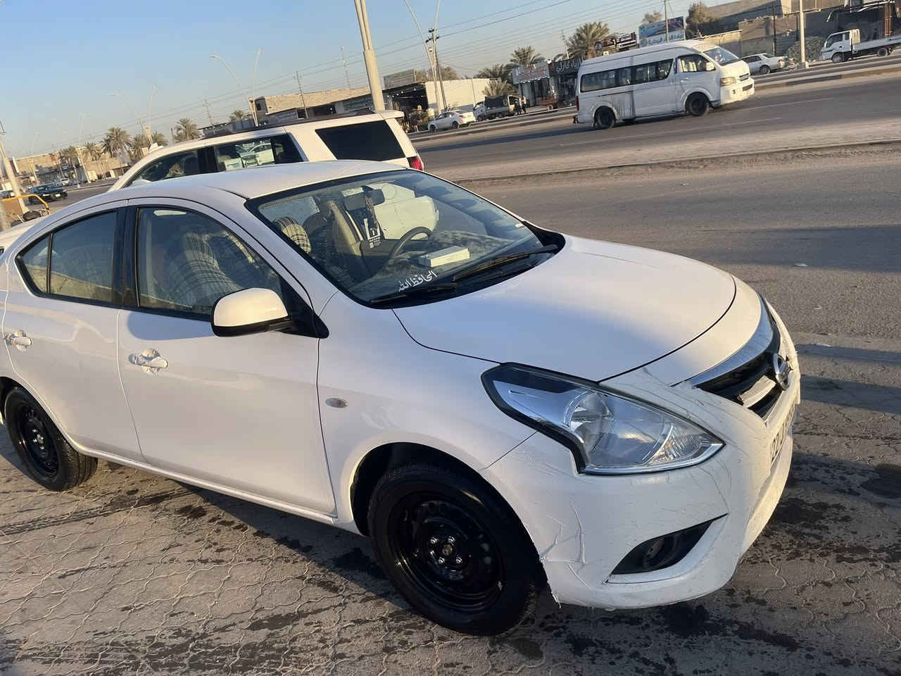 سني هندي بليته زركه 2024
ماشيه 32الف
مكفوله من الصبغ والبارد والتبديل
 بيها فقط شخط بسيط موضح بالصور 
127 ورقه وبيها مجال بسيط 
مكانها بصره /قبله/ حي الجامعه‭٠٧٧٢ ٥٠١ ٩٣٤١‬
