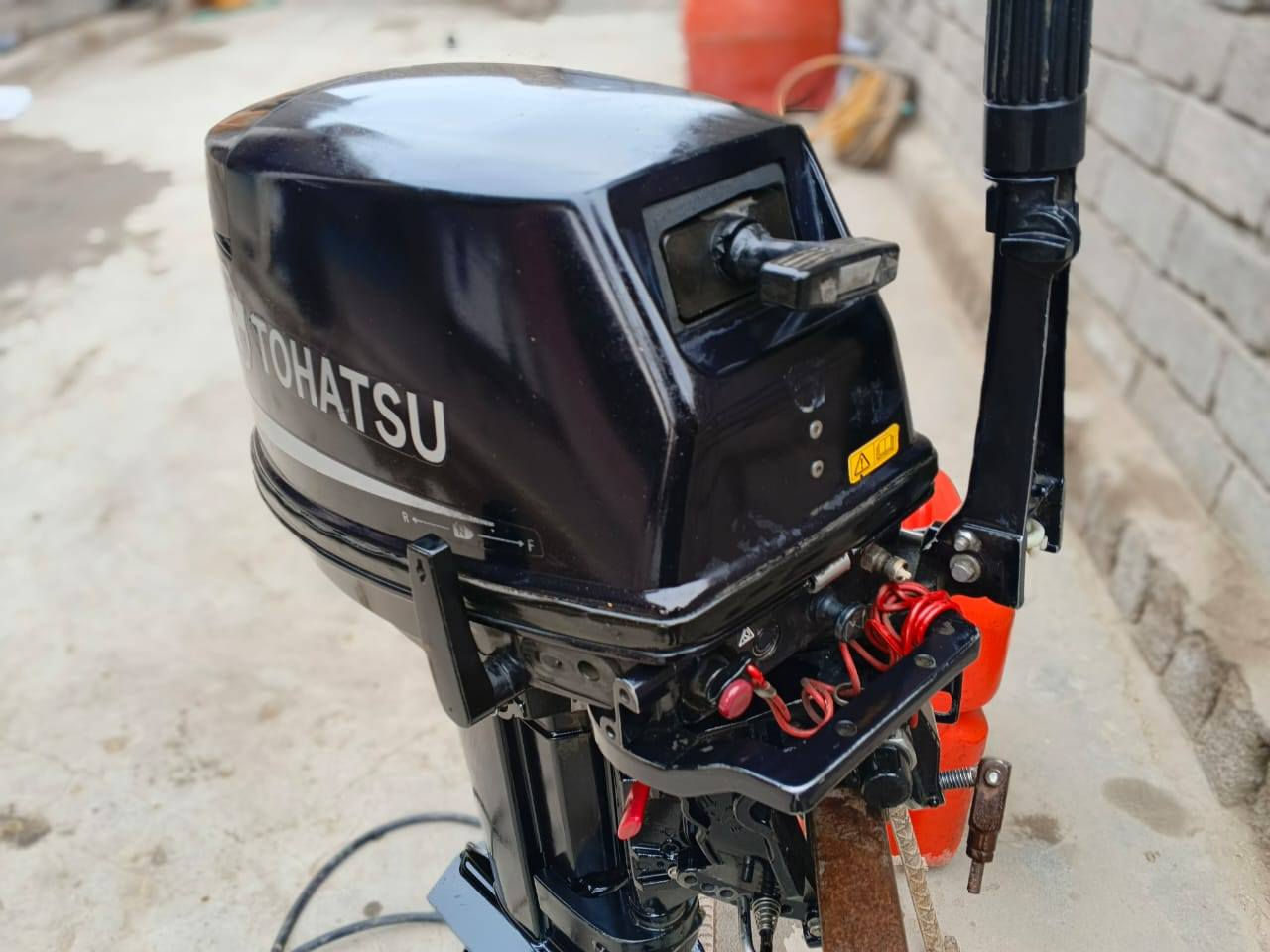 مكينه للبيع مشتغله قليل بس ما مفتوحه ***********.
