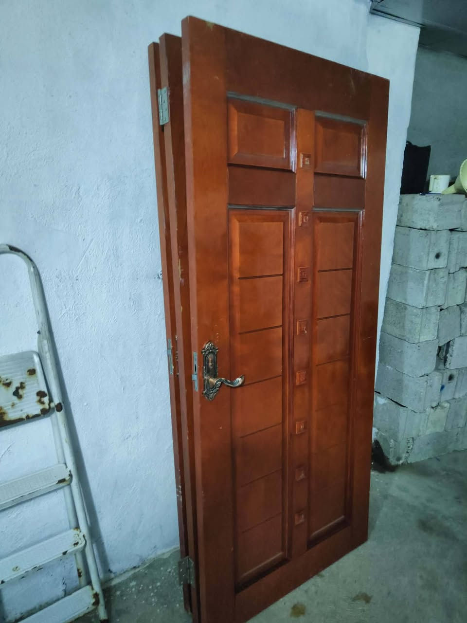 ابواب خشي ثقيل كلش مضبوط
*********** واتس
