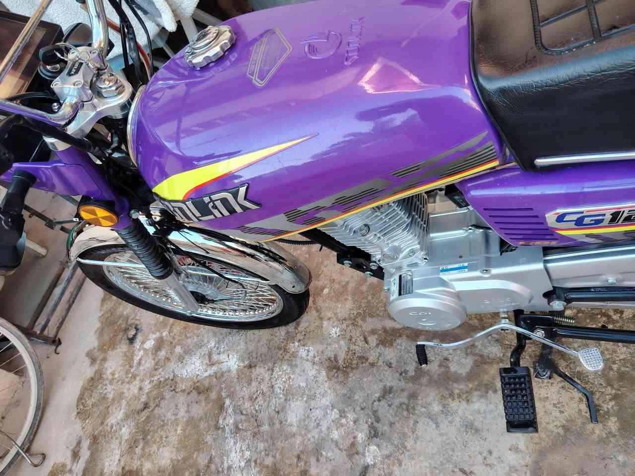 اسلام عليكم دراجه تايكر موديل 2025بعدها زيرو زيرو ماشيه الفين أوراق كامله سويجات ثنين دراجه سبانه مامدود عليها جيب. وياك فيتر وافحص شلعه شك الكاع صالنصه شاد الها جعره وعندي مالتها البلاد كاتم السعر المطلوب 750بيهه مجال حك جيتك اتصال ***********مكاني بعقوبه المفرك
