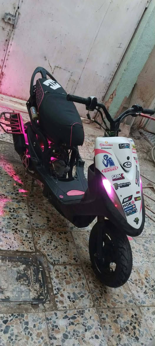 السلام عليكم شباب دراجه ماكس عدله مكينه 55 امزوده سارنصه رياضيه للبيع 450 وبيه مجال الرقم ***********
