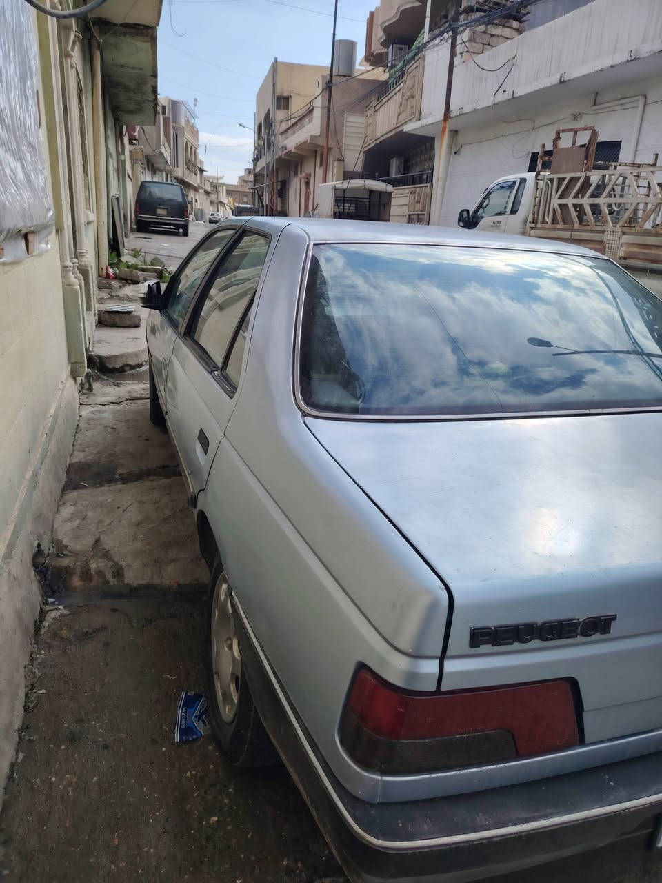 السلام عليكم بيجو 405 فرنسي 1992 محرك جديد دشبول سمكه طخم امام خلفي جديد استيرن جديد طخم تيات جديد رقم نينوى ألماني هزه جديده ليتات جديد لاتوصل على هذا رقم ***********

