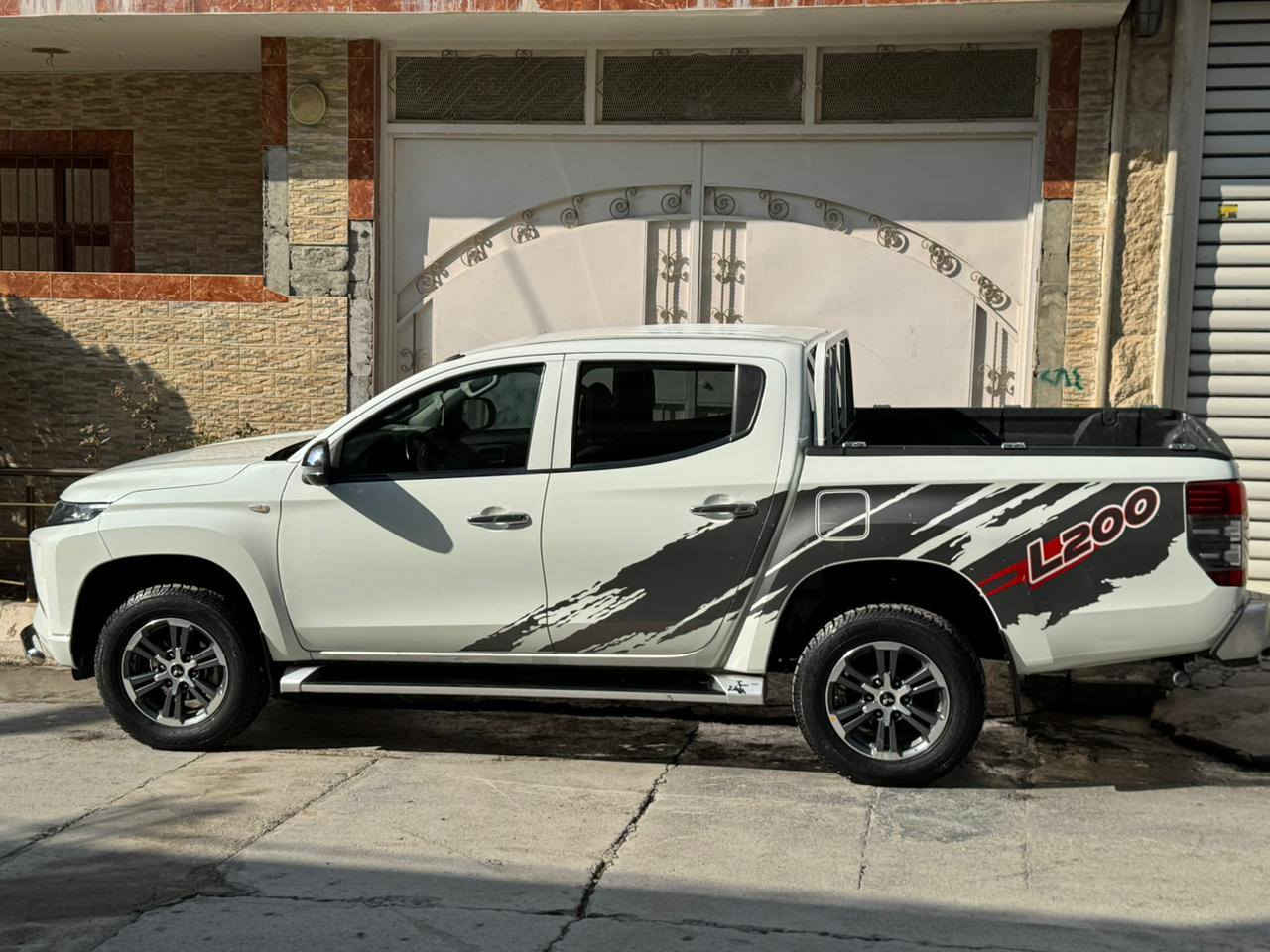 میستۆبۆشی L200 2021  دەبڵ اکسل 
120 هەزار کم ڕۆشتووە 
بی بۆیاغ بی سارد 
هەموو شتیک بە شەرت
 زۆر خاوینە دەرەجە یەکە

سعر : لە کۆمێنت داوای بکە ڕاستەوخۆ بۆت دێت 🤖 

ناونیشان ڕانیە سلیمانی
گێڕ و مەکینەی بەشەرت 
هیچ کێشەیەکی تێدا نییە 

ژمارەی خاوەنەکەی 
 ***********
***********
