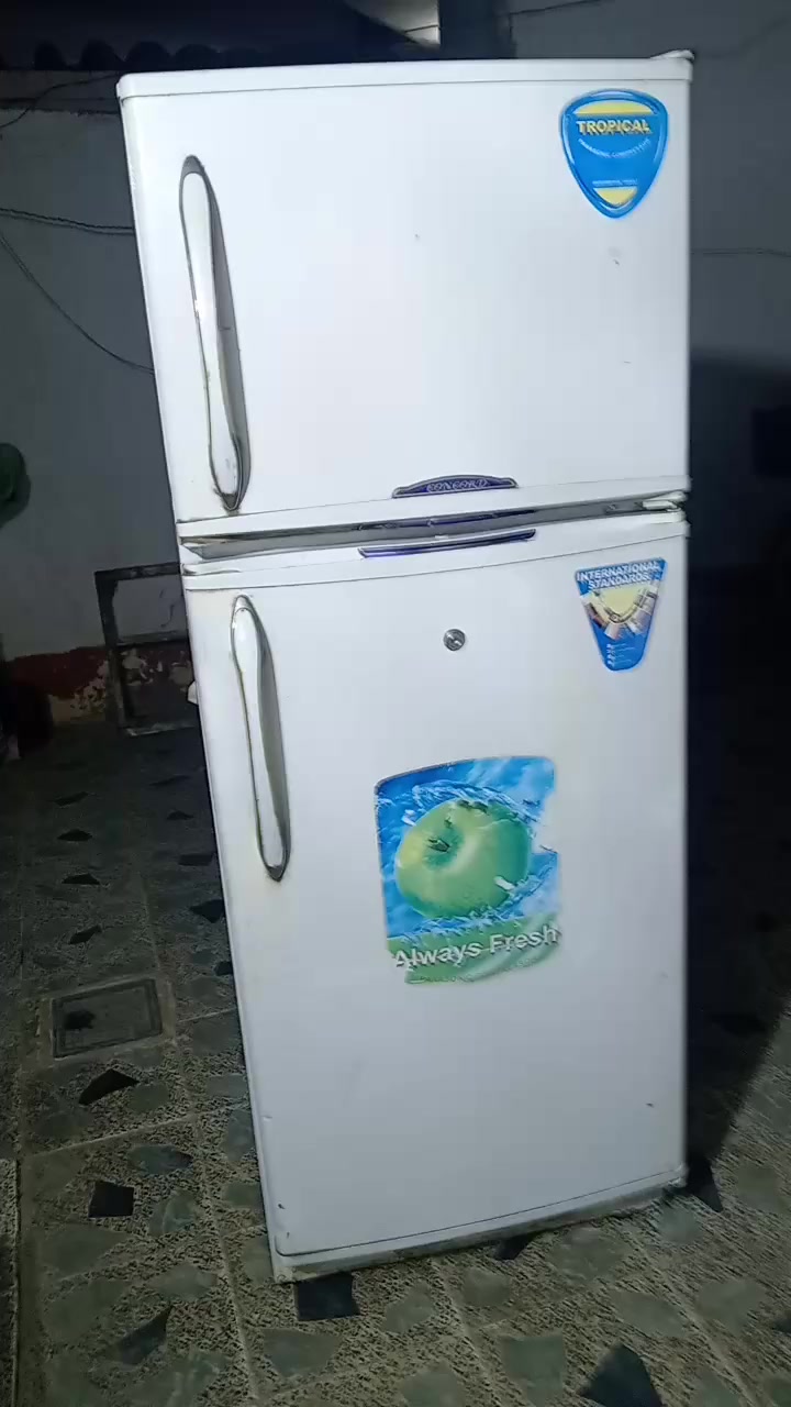 ثلاجات للبيع سعر لوحده 120 قفل كلش نظاف / ‪***********‬‏
