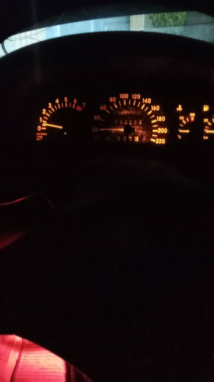 اوبل فيكترا 91 بدون صبغ
سياره 1600, كير ومكينه حاويه
سياره كهرباء وكيجات كله ابلاد شغال 
سياره متروكه بيهه تخم تاير وباتري وشغاله
بيهه نقوصات وياهه غراض مشترين الهه
رقم نجف شرط تحويل مباشر 
السعر 18,الديوانية مركز
***********
