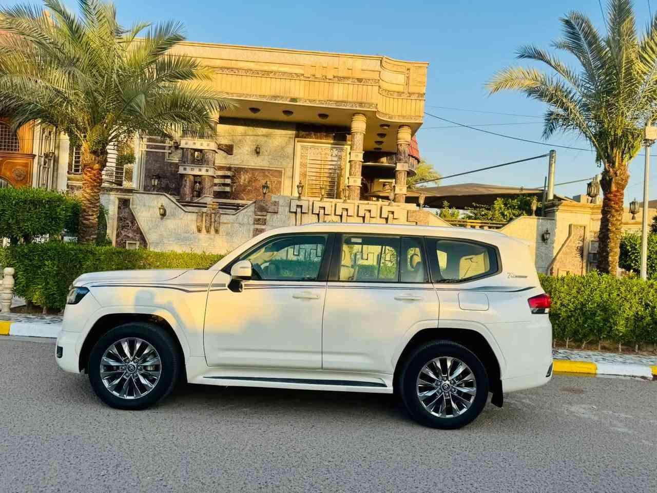 بلاش ارخص لاندكروز
تويتا لاندكروز 2022  ساز  
توين تيربو 

رقم بغداد بسمي تحويل ثاني يوم 
مكفول كفالة عامه 

السعر : 598 $ وبيه مجااال 

اتصال :  *********** 

بصمه تشغيل 
بصمه أبواب لمس 
تشغيل عن بعد 
فتحه سلايت
كشنات ثنين كهرباء 
كشنات جلد 
كشنات تدفئه تبريد 
8ايرباك 
زراكات 
مري شفط 
شاشات خلفيه 
مطفايه حريق 
جنطه شفط 
سبعه راكب 
ثلاث قطع تبريد 
حساس امامي 
حساس خلفي
 بصمات ثنين 
سبير منازل 
وباقي موصفات ساز معروفه 
ماشيه 43 الف  حقيقي

بغداد
