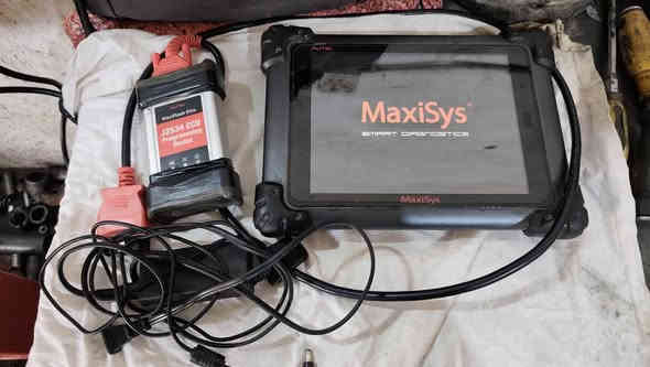 ئەو ئامێرە هەمووی پێکەوە دەفرۆشم بە ٩٢٥ دۆلار
١- Autel Maxisys MS 908.
٢- کوالێتی بەرزی KTAG 7.020 وەشانی ئەوروپی.
٣- کوالێتی بەرزی KESS 5.017 وەشانی ئەوروپی.

١- تەنها ئەو ئامێرە (Autel maxisys ms 908) لە شەریکە بە ٢٩ وەرەقەیە. بەڵام بە ٨٠٠ دۆلار دەیفرۆشم چونکە ئابدێتی تەواو بووە لە ٧/٢٠٢٢ بەڵام فەحس و بەرمەجەی مەزبووتە.

٢- ئامێری (ktag + kess) بە ٣٠٠ هەزارە چونکە خۆم لە چین داوام کردیە و نوێیە.

بۆ زانیاری زیاتر نامە بنێرن بۆ ئەم ژمارە مۆبایلە و وەتس ئەپ:- *********** أربيل, العراق
