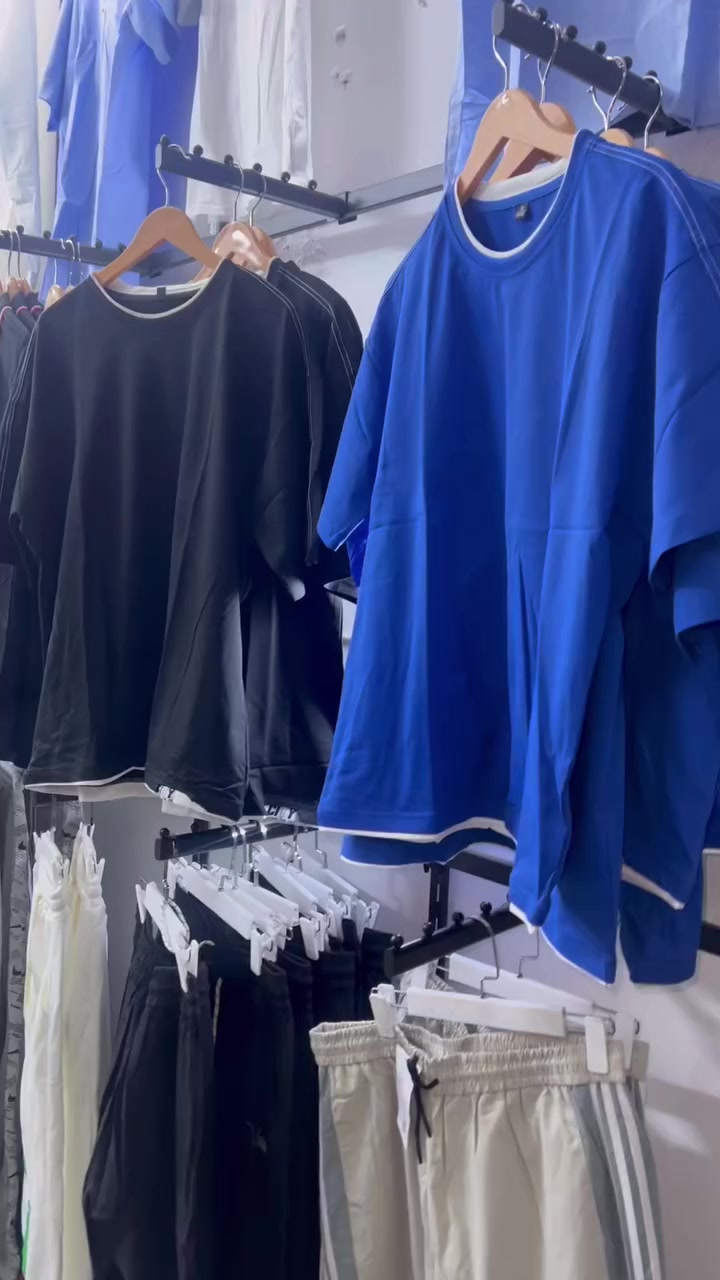 تصفية القطعة3500
كلهن كوالتي عالي تراك برمودة28
بجامة 75
تشيرت80
قميص 24
*********** حي اور يوجد توصيل
