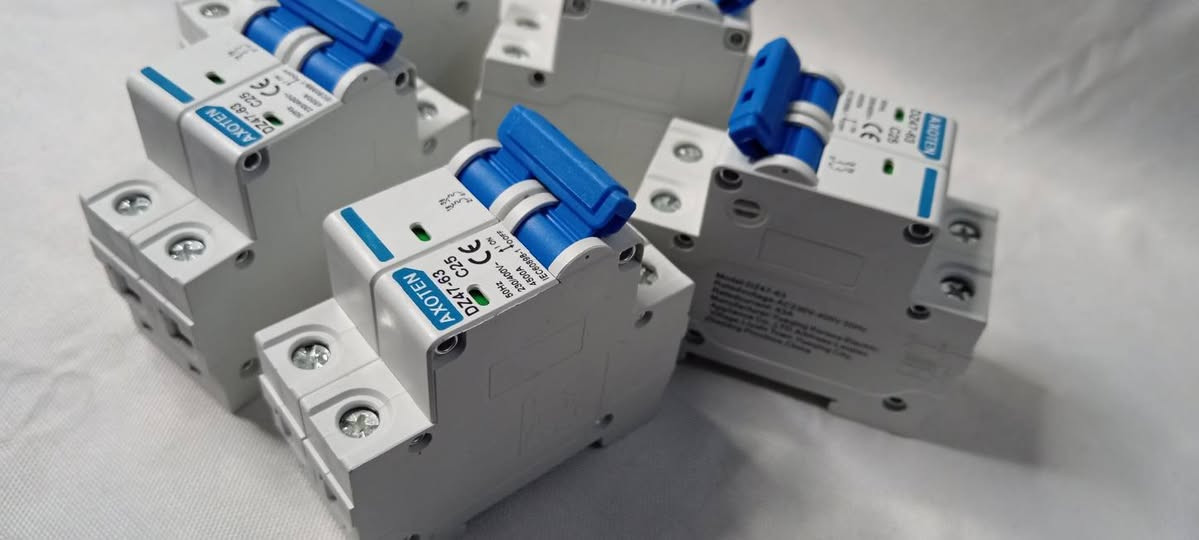 متوفر 5 قطع ( بيش يعني واللي يفيدنة يدلل )


**إذا كنت صاحب هذا الإعلان وتريد حذفه لأي سبب، رجاءا أرسل رسالة إلى الدعم الفني**