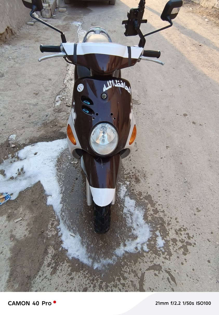 السلام عليكم دراجه فله 2011 الدراجه كفاله عامه ختم واحد وي المكينه السعر 950 وبيها مجال رقم الهاتف *********** لاستفسار واتس اب او خاص فقط
