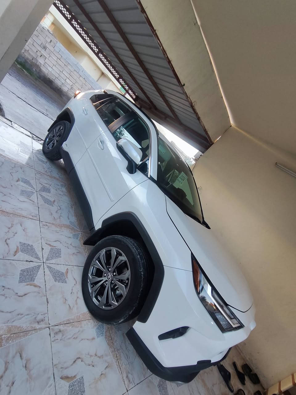 ⭕راف فور هايبرد 2024 XLE نص فول⭕
ممشى 26 الف كيلو متر 
تشغيل عن بعد
فتحة سقف
مثبت سرعه 
مثبت مسار
كامره خلفيه
بصمه 
دفع رباعي 
ثلاث مودات قيادة سبورت ايكو نورمل
اوتو هولد
هندبريك كهربائي 
وبعد مواصفات خير من الله مرقمه وجاهزة تحويل مباشر 
رقم بغداد مميز
صور الحادث بالمنشور ورقم شاصي موجود
⭕السعر المطلوب/245 وبيها مجال ⭕
للاتصال عبر الرقم / ‏‪0782 323 8387‬‏
