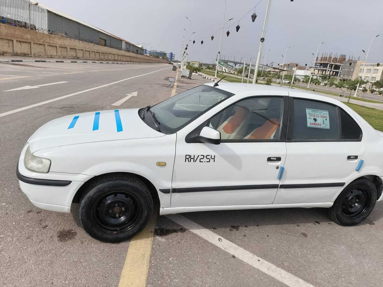 السلام عليكم سمند مديل 2011 رقم انكليزي سنويه 2029 راعيه حاضر  كير فرنسي مكينه بدايت خيط فقط من القبق مابيه من الكزوز كهربائيات كله شغاله حداده امامي خلفي كله جديد مشط جديد دواخله سياره جديده مابيه ضربه  خير من الله سعره 37 وبيه مجال مكاني بصره حيانيه *********** اتصال او وتساب
