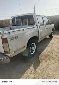 للبيع نيسان موديل 1993رقم قادسيه سنويه ل27 السعر 35وبيه مجال اكثر 0783...