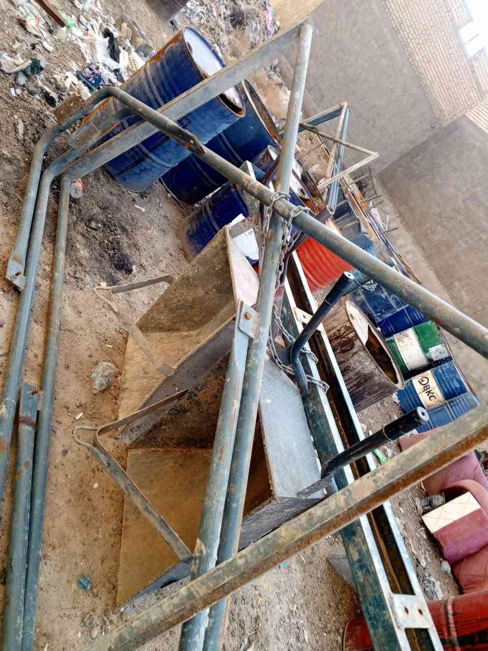 عندي ونج يطالي للبيع كامل سكلة وعرباين مستخدمة موطور ٥٠٠كيلو السعر ٦٥٠بي مجال بغداد التاجي  ***********  ***********
