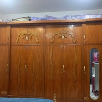 غرفة مستعملة • ميز تواليت • نضيف