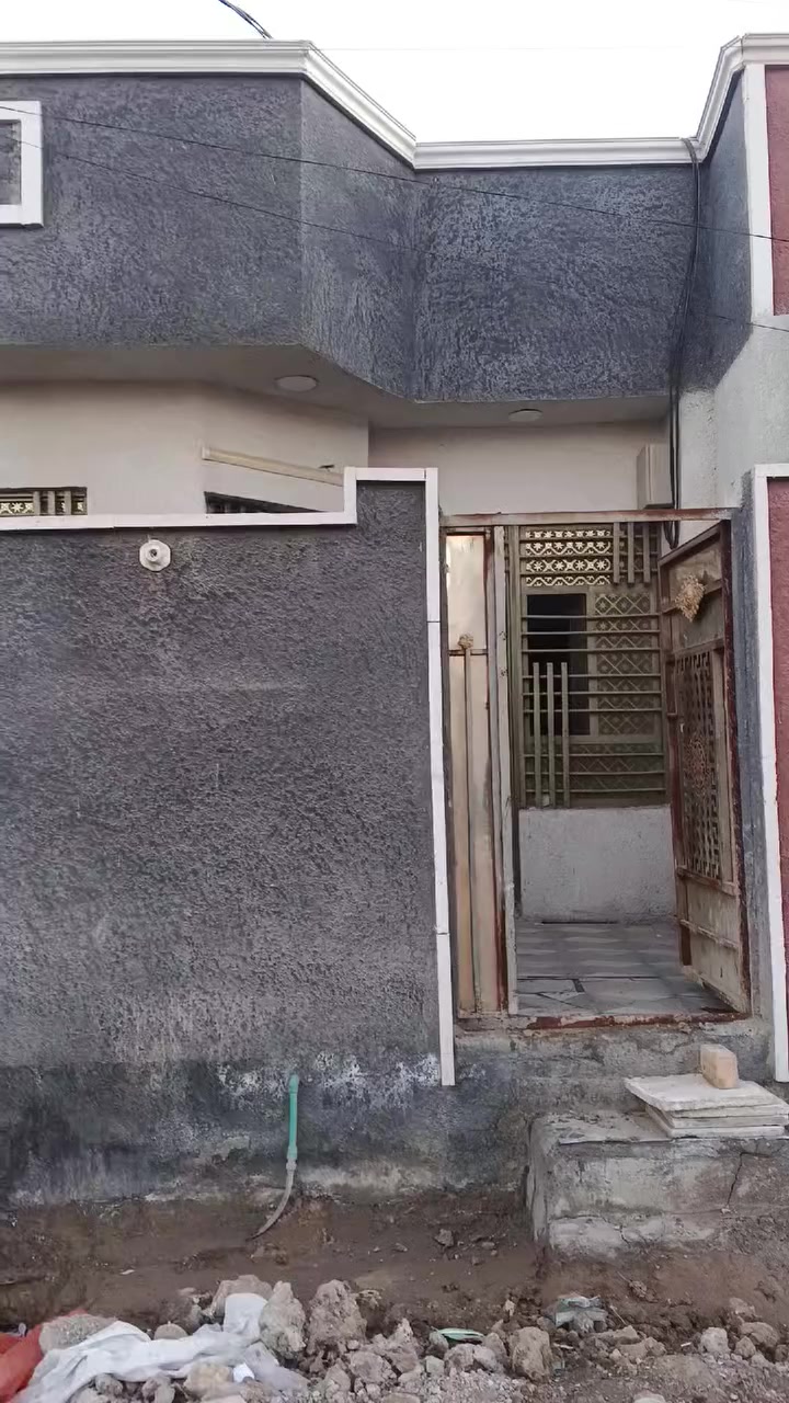 سلام عليكم يعرض مكتب الجوادين بيت 100متر***********
