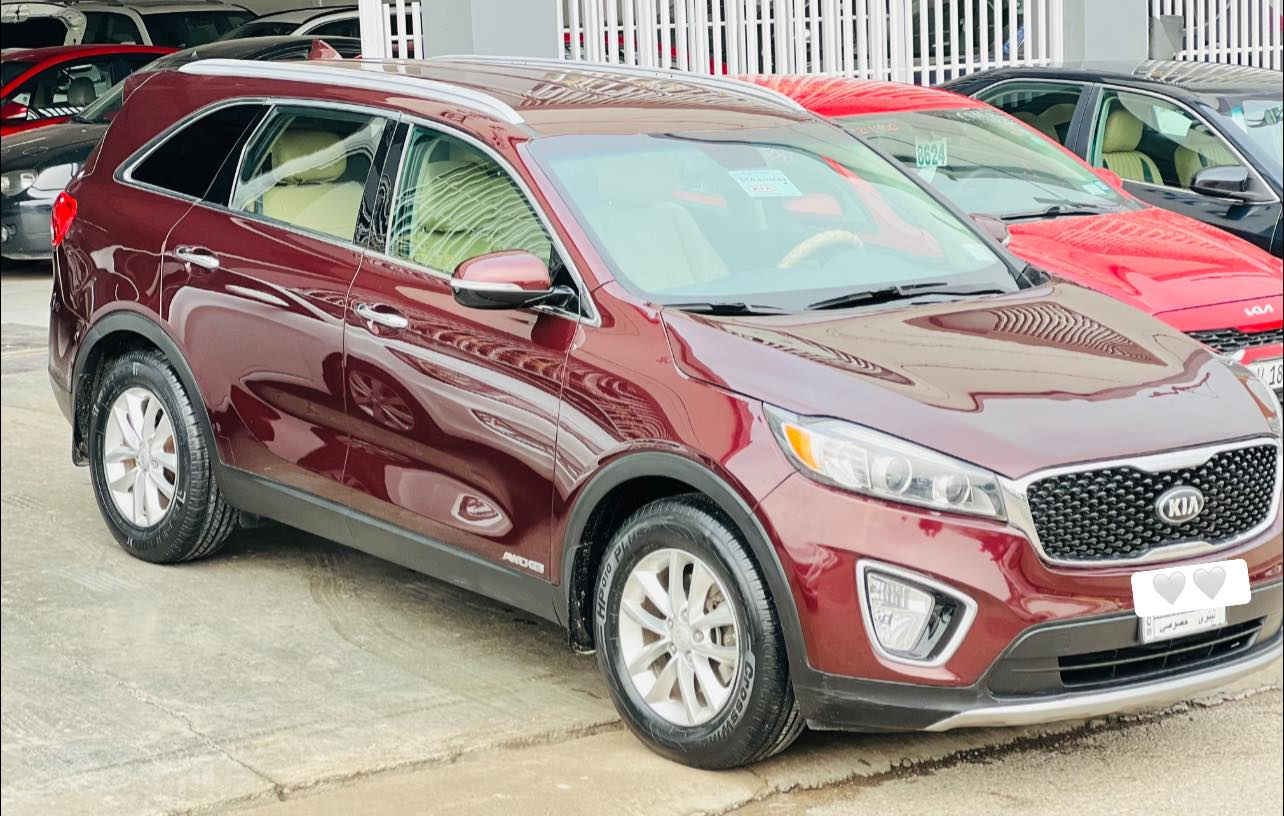 السلام عليكم كيا سيرنتو 2016 امريكي  السعر160 وبيها مجال
حادثها جاملغ وبنيد بدون دواخل وداير الخلفي
مكينه Gd 6 
موصفاتها كشن كهرب
اشاير بلمري
تدفئه كشن 
7راكب
سياره جديده
رقم نينوى بدون كابون
ماشيه 104
مكينه  مامفتوح 
للاتصال ***********/***********
السعر 160وبيها مجال مكان السياره موصل
