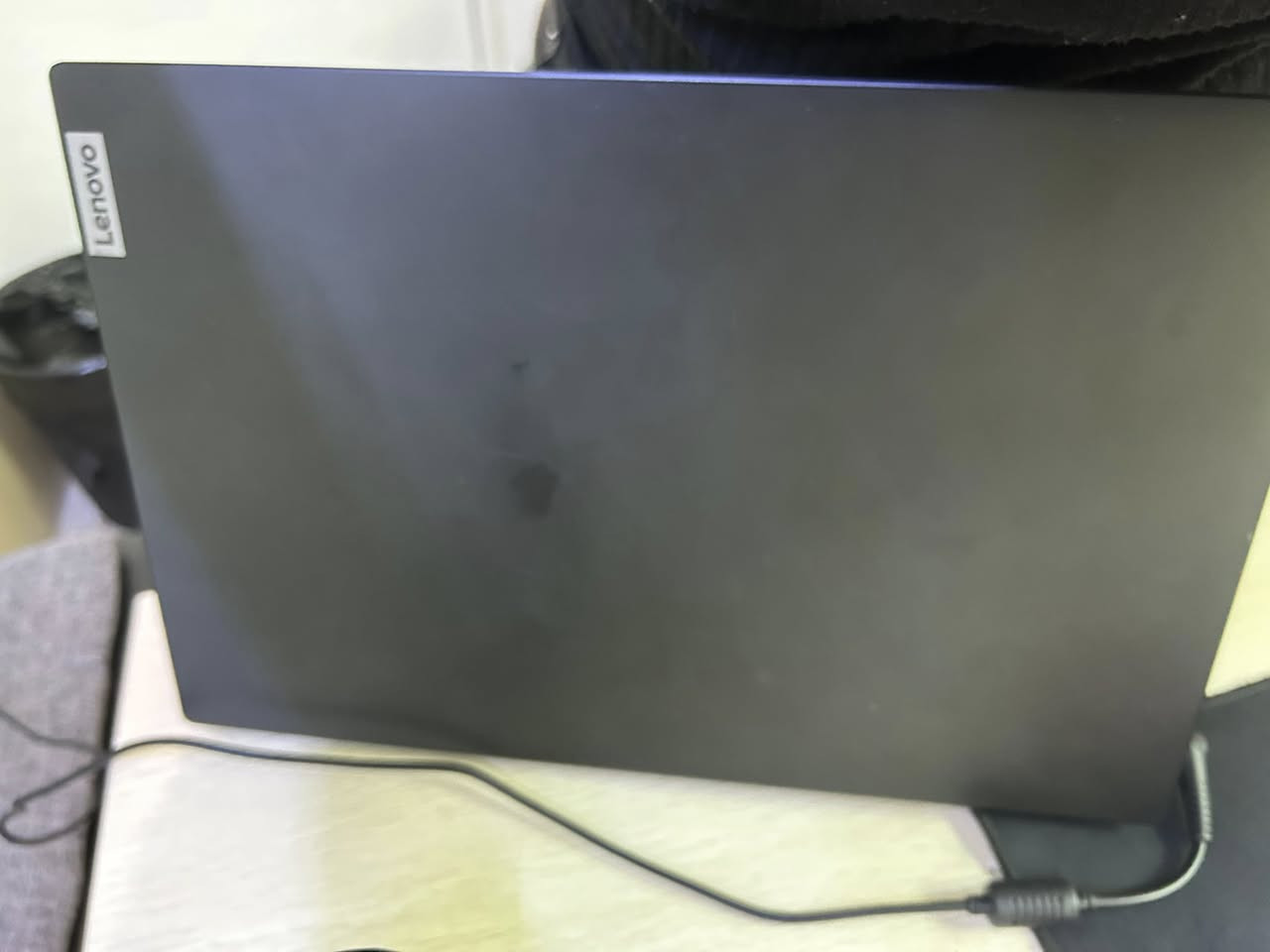 لابتوب مستعمل للبيع المواصفات موضحه بالصور
الابتوب نظيف جدا + كارتونه الخاصه + شاحنه الاصليه 
بغداد السيديه 
واتساب ***********
السعر 600 الف
