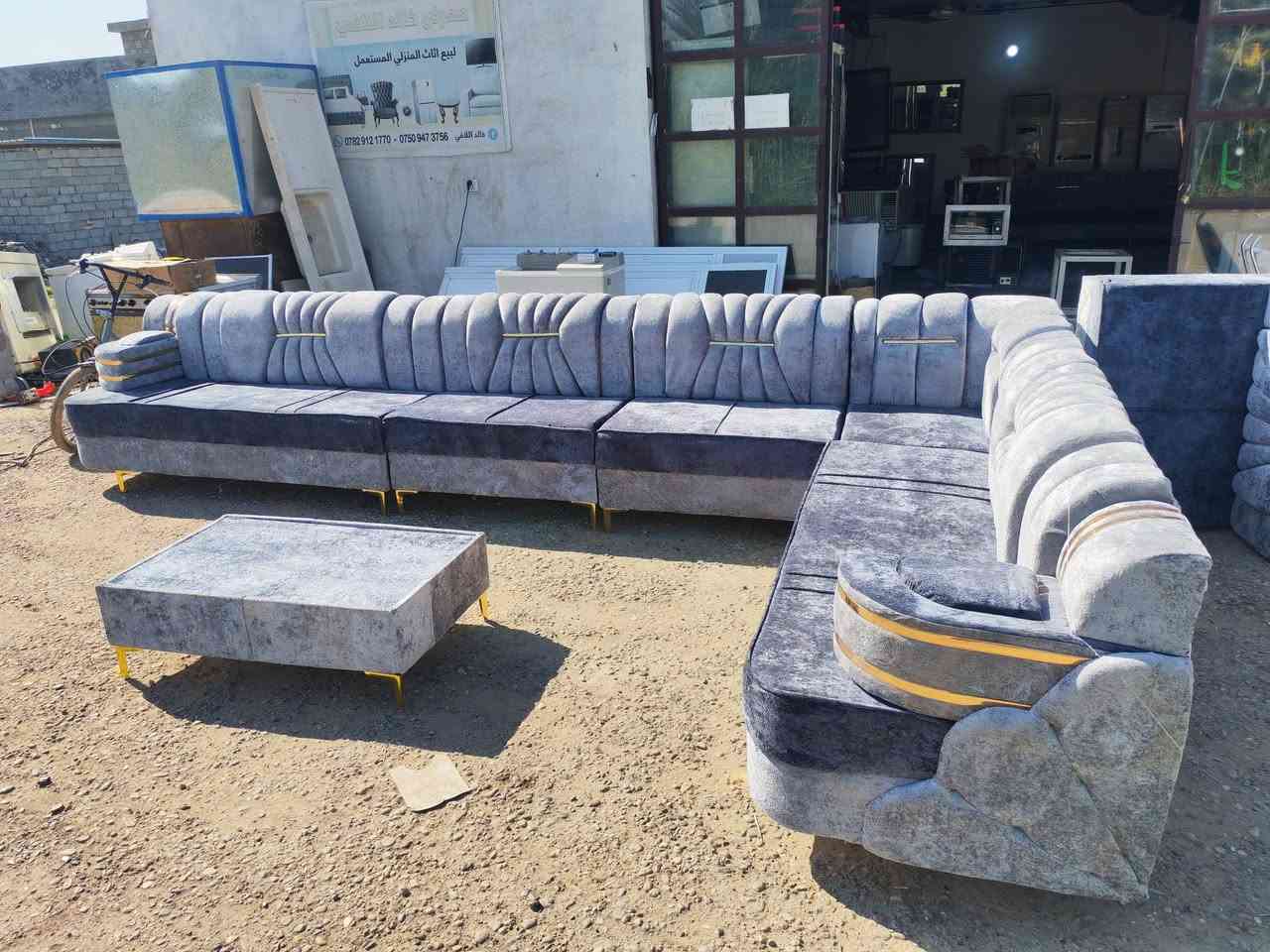 على بركة لله 
وصلت دواوين كله بلوك أسود
عنوان بغداد التاجي قرب منشأة نصر طريق زملة حمدي
***********
***********
