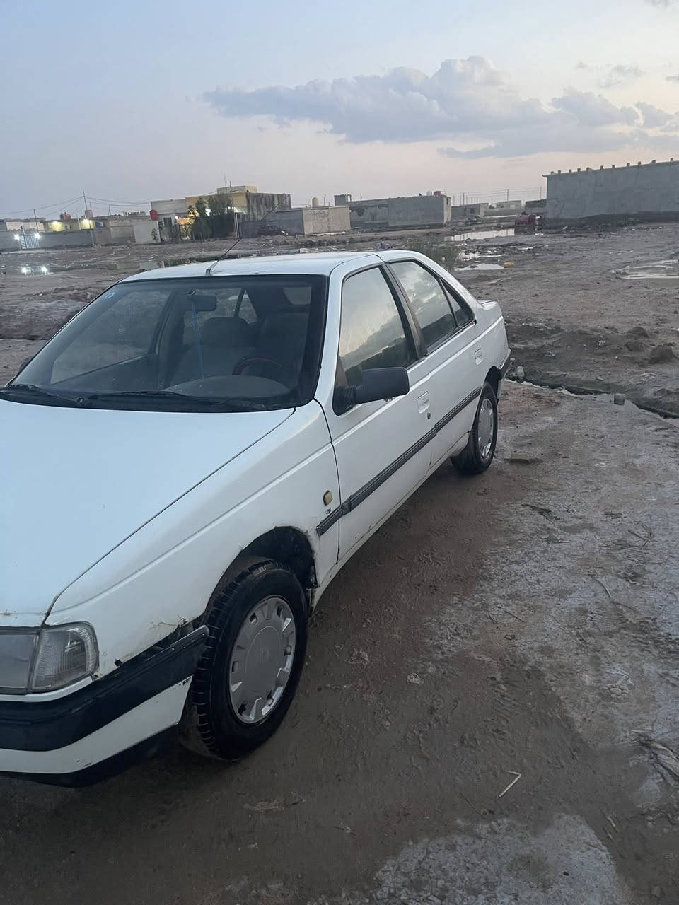 السلام عليكم بيجو 405 مديل2010 للبيع السنويه بسمي تنتهي 2030 سياره حلوه كهربائيات تدفئه تبريد كلشي شغال بيه كيره كلش حلو محركه بي تنغيص ابيعه كايم والباقي كله موضح بالصور السعر 25 وبيه مجال قليل مكاني ابو الخصيب محيله رقمي ***********
