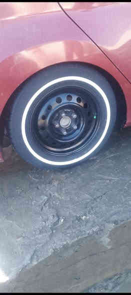 سلام عليكم ويل عادي حجم ١٥ معه تخم تاير بدون خط اني خاطه مطلوب مراوس ***********
