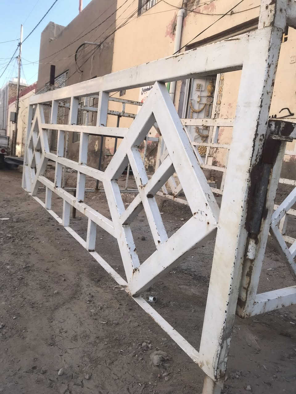 محجر مال فحل ديوانية المركز *********** 
السعر 275 وبيه مجال
