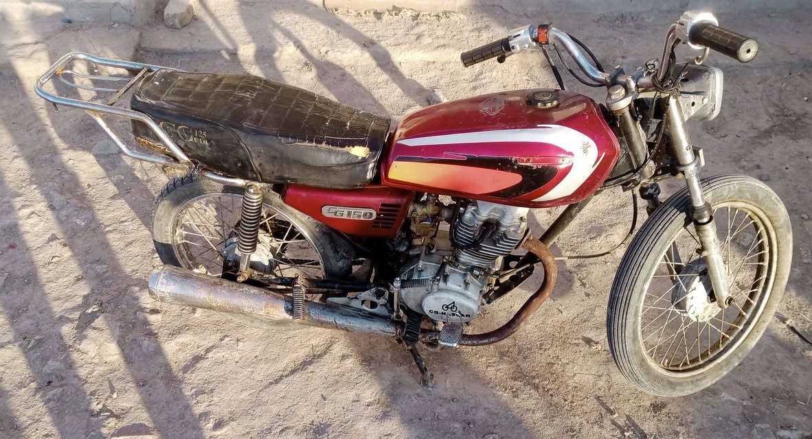 للبيع موديل 2019 اوراق أصولي دراجه جاهزه كهربائيات شغاله محرك جديد للأستفسار أكثر ع الرقم ***********    السعر 300 وبيها مجال
