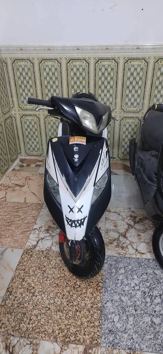 السلام عليكم دراجات نضاف جاهزات للبيع
ماكس قجمه بلاد ٤٠٠ الوحده

ثعلب جي تي ار ٤٠٠

الشراي يتصل ويدلل

العنوان تضحيه شارع العياده

***********

***********

لاتكلي مفتوحه لا تعال وشوف بعينك جوه السوك
