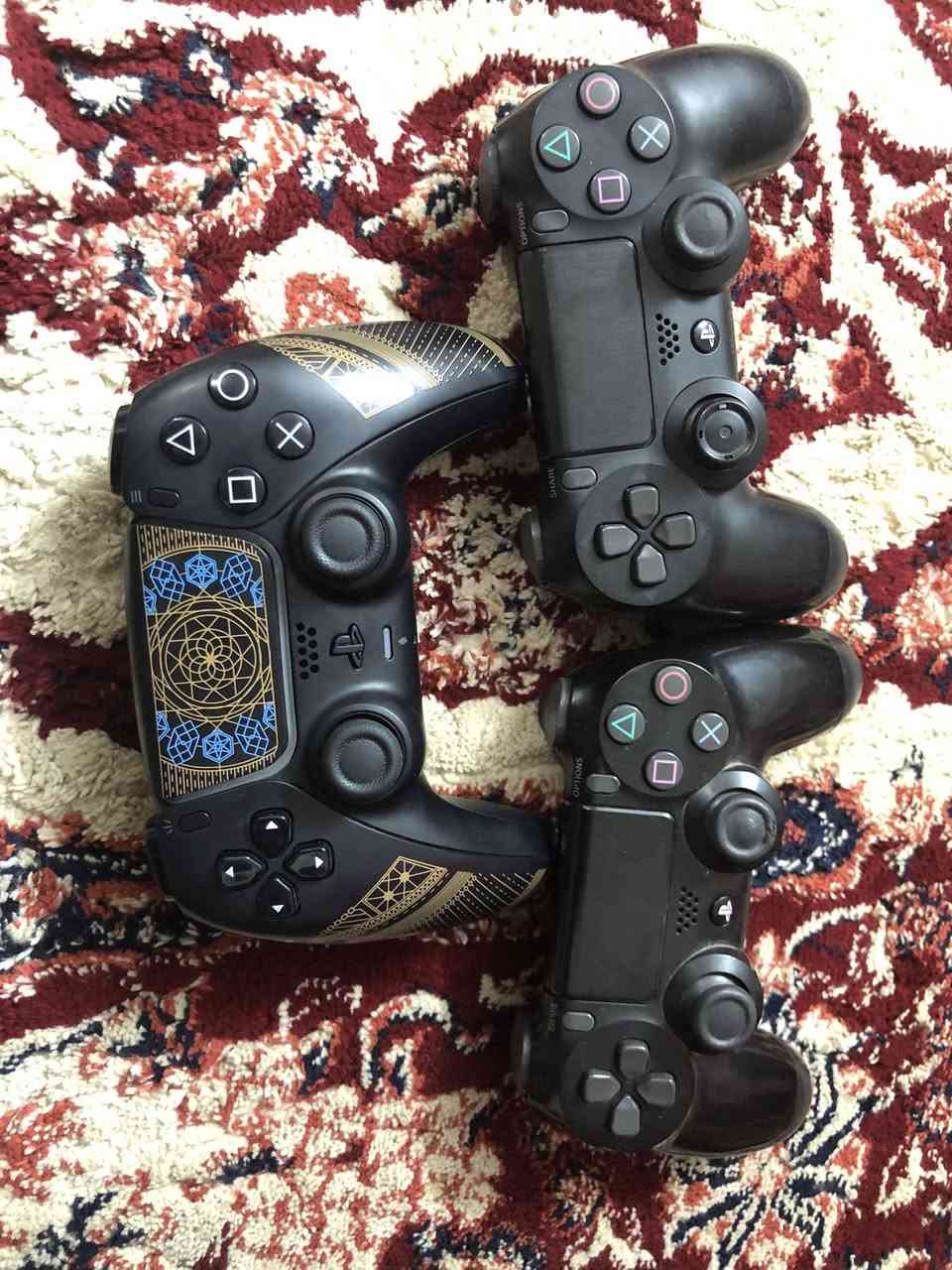 السلام عليكم من رخصه الادمن بلي فور سلم للبيع استخدام بسيط نظافه 100‎%‎ وياه يوبي اس و3 يدات وقرص جي تي اي مع كارتونه وملحقات الجهاز (الكيبلات ) عنواني شارع 60 تفاصيل اكثر على الخاص


**إذا كنت صاحب هذا الإعلان وتريد حذفه لأي سبب، رجاءا أرسل رسالة إلى الدعم الفني**